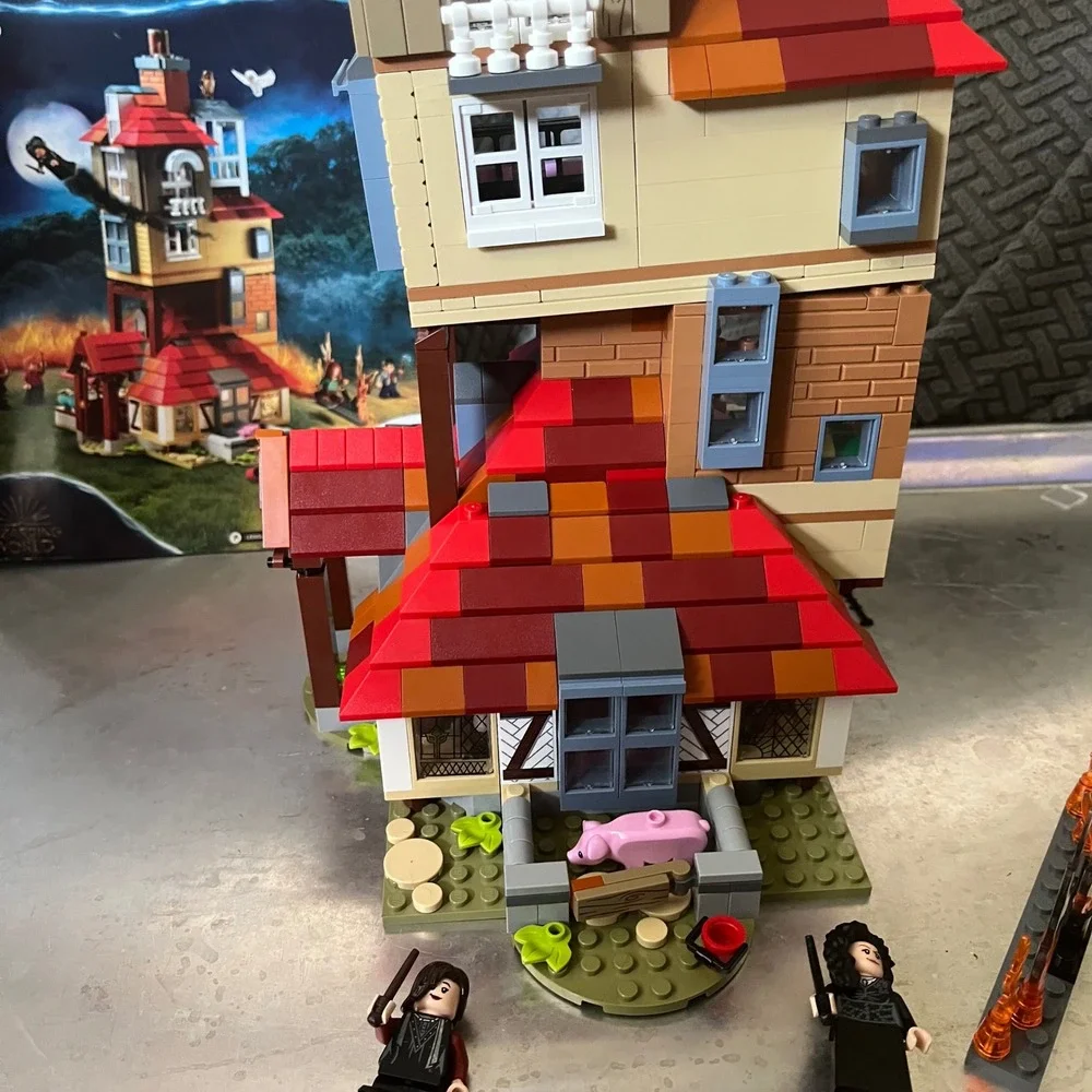 LEGO Harry Potter Attack on the Burrow 75980 Complete 1047 pcs Age 8+ No Box